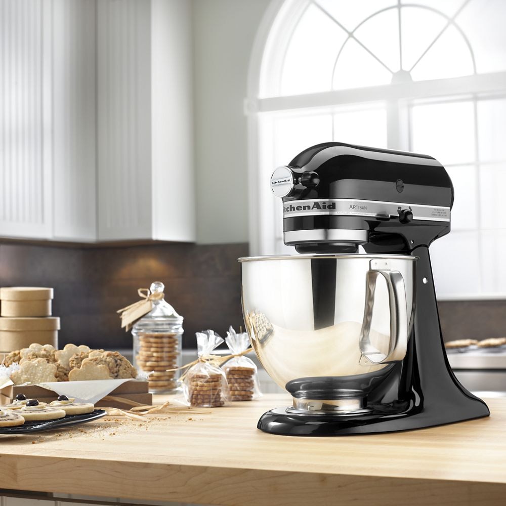 KitchenAid Artisan Series 5-Quart Tilt-Head Stand Mixer, Onyx Black