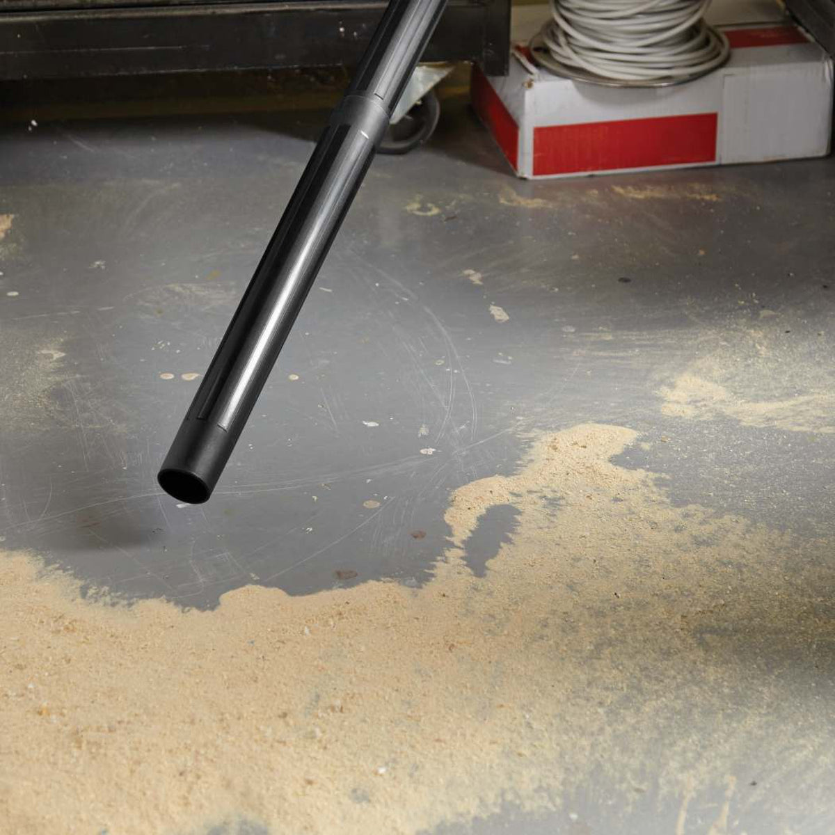 MAXIMUM VKD811SW 5.5 Peak HP Stainless Steel Wet/Dry Shop Vacuum with Hose and Accessories, 30-L