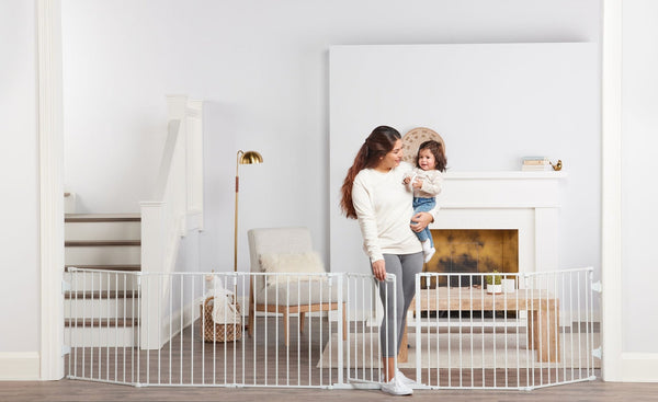 Regalo 2-in-1 Super Wide Adjustable Baby Safety Gate & Play Yard, White Z9